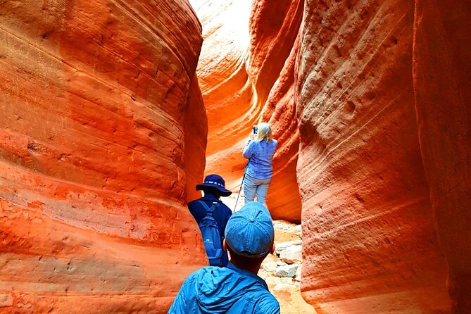 Experience a Secret Slot Canyon in Southern Utah! - Exploring the Breathtaking Scenery