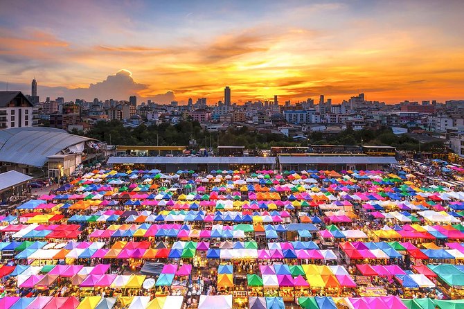 Experience Typical Thailand at Night Including Streetfood Dinner & Foot Massage - Highlights of Chinatown