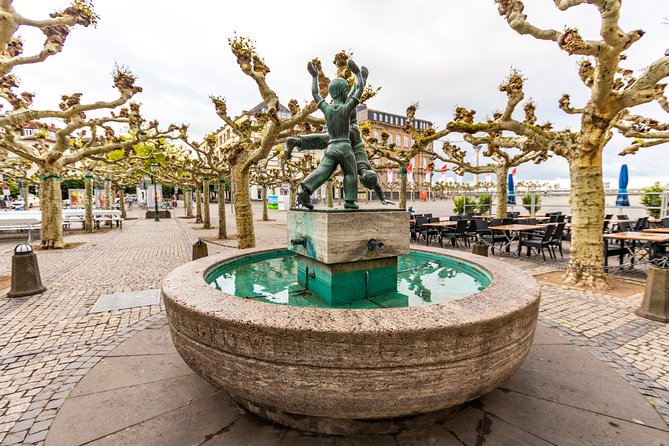 Explore Dusseldorf'S Art and Culture With a Local - Meeting and End Points
