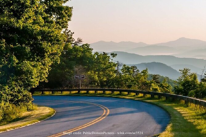 Explore the Blue Ridge Mountains: Private Day Trip From Asheville - Hiking in Pisgah National Forest