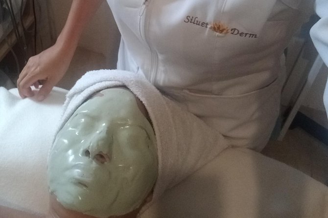 Facial Hydration - Preparing for the Experience