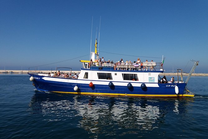Favignana & Levanzo: Mini Cruise With Lunch Included - Onboard Lunch Experience