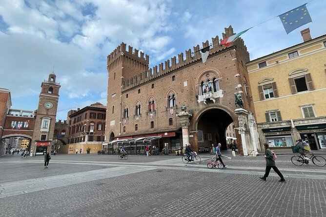 Ferrara Tour of Must-See Attractions With Local Top Rated Guide - Immerse in the Jewish Ghetto