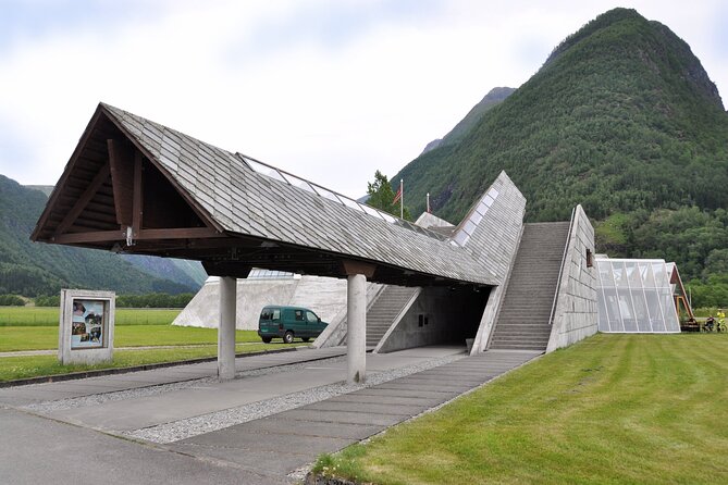 Fjord Cruise to Sognefjord and Bøyabreen Glacier - Included Amenities