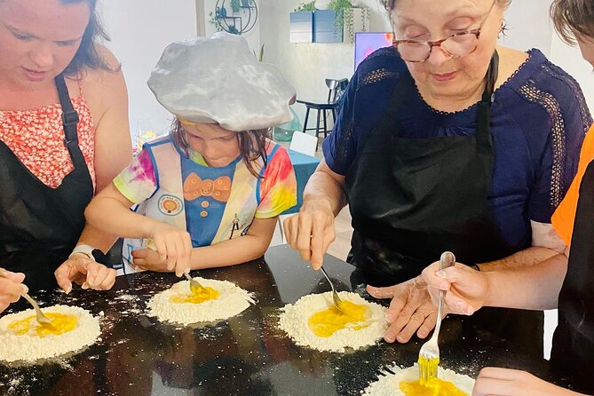 Fresh Pasta and Tiramisu Cooking Class in Milan - Accessing the Meeting Point