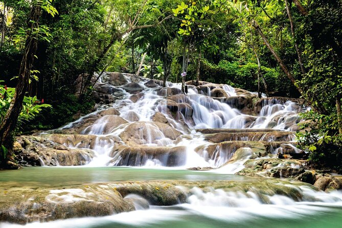 Full Day Dunns River and Blue Hole With Lunch - Included in the Tour