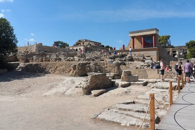 Full-Day Knossos and Heraklion Tour From Chania and Rethymno - Group Size and Pickup Locations