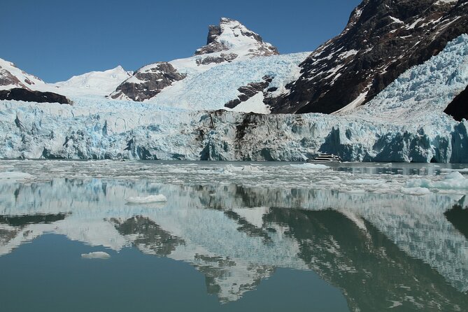 Full Day Navigation Through the Glaciers - Pickup and Meeting Details