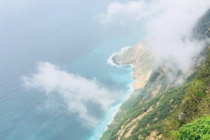 Full Day West Tour of Salalah - Visiting Al-Fezayeh Beach