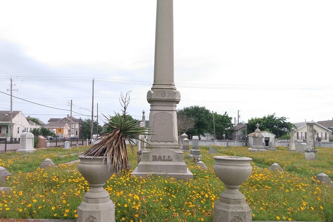 Galveston Cemetery Tour With Ghost Hunting Equipment - Ghost Hunting Equipment Included
