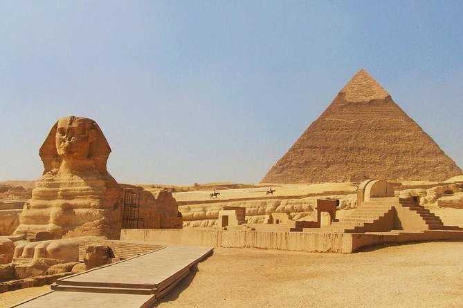 Giza Pyramids,Sphinx & Egyptian Museum - Highlights of the Giza Pyramids