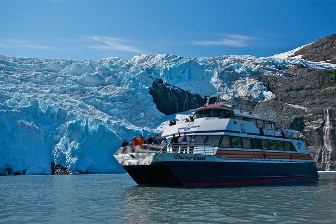 Glacier Quest Cruise and Coach Package - Accessibility and Onboard Amenities