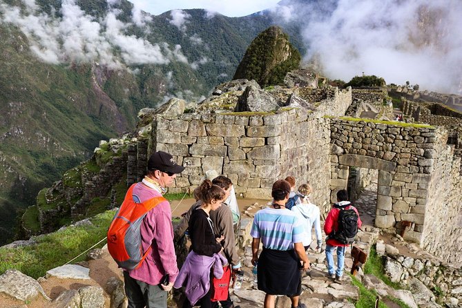 Guide in Machu Picchu (Small Group) - Key Sites to Explore