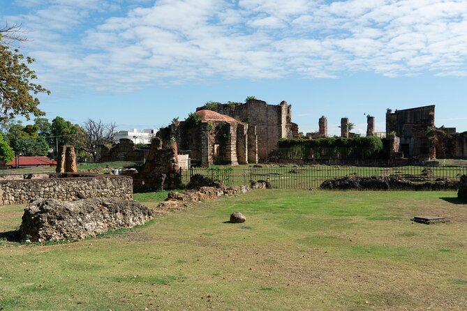Guided Tour in the Colonial Zone of Santo Domingo - Meeting and End Point