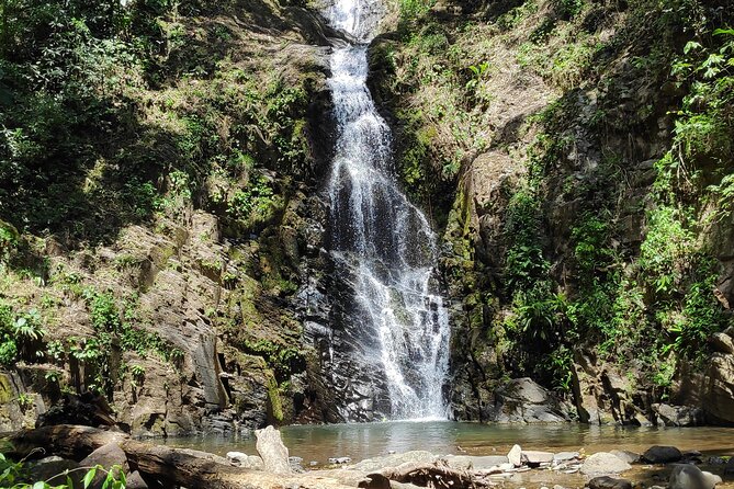 Guided Tour of Filipina Falls in Sora From Panama City - Inclusions