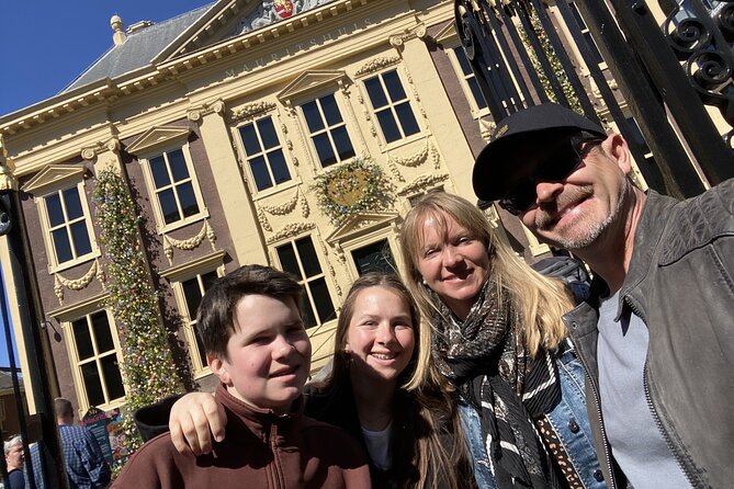 Hague: The Heart of Old Town Quest Experience - Detailed Tour Description