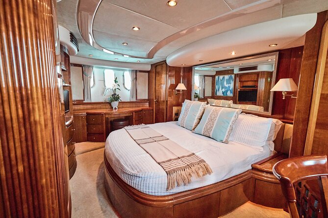 Heather Nikki 80 Ft Italian Azimut Yacht Rental - Inclusions