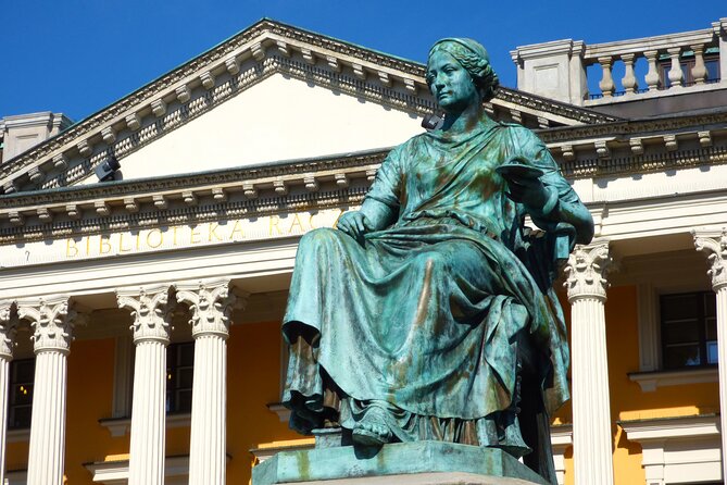 Highlights of Poznań Private 2 Hour Tour With a Local Guide - Meeting and Pickup Options
