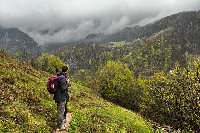 Hiking Back in Time: the Remote Villages of Banat - Pickup and Timing