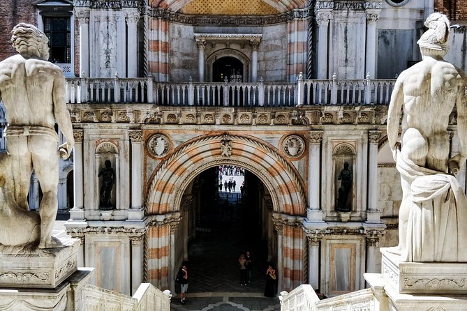 Historic Venice: Exclusive Private Tour Review - Meeting Point and End Location