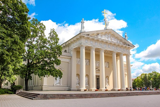 Historic Vilnius: Exclusive Private Tour With a Local Expert - Accessibility and Participation