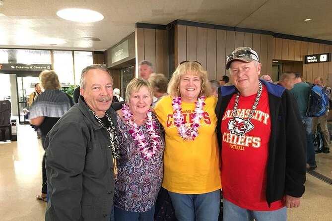 Honeymoon Airport Lei Greeting on Kona Hawaii - Location and Airport Details