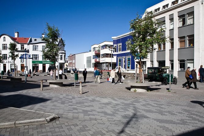 Isafjordur Hop-On, Hop-Off Cruise Ship Shuttle Bus - Accessibility and Service Information