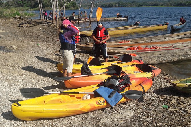 Kayak and Embera Village in Chagres Park - Visiting the Embera Village