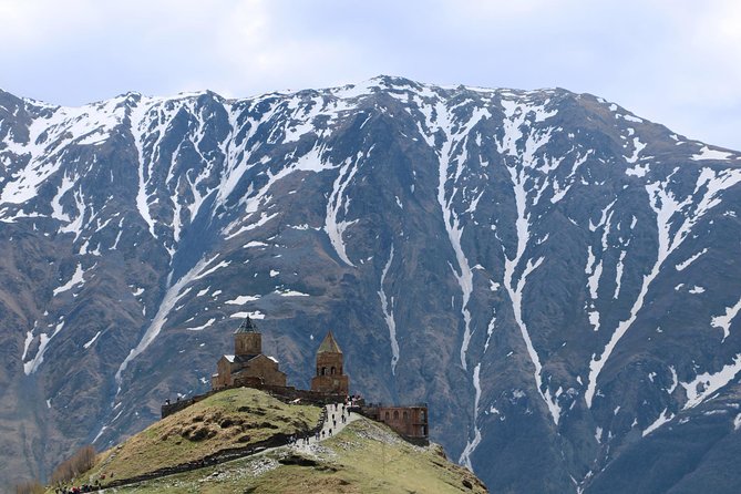 Kazbegi, Gergeti and Ananuri Full Day Tour From Tbilisi - Key Attractions
