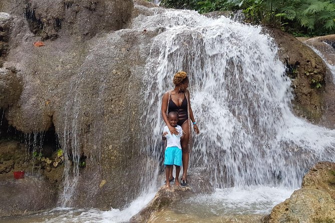 Konoko Falls & Park Private Transportation - Pricing Information