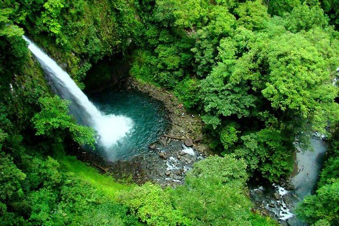 La Fortuna Waterfall & Baldi Hot Springs. Private Tour - Difficulty and Physical Requirements