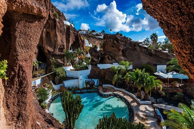 Lanzarote: Corona Volcano, Lava Caves, Cesar Manrique Bus Tour - Start Time and Duration