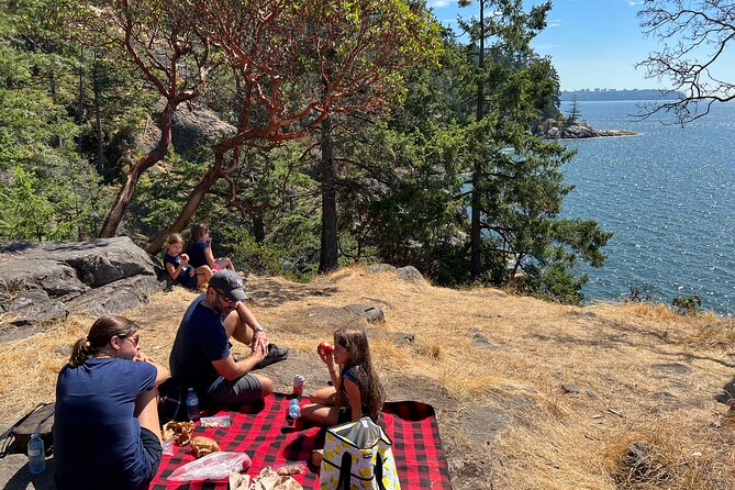 Lighthouse Park Hike - Group Size and Pricing