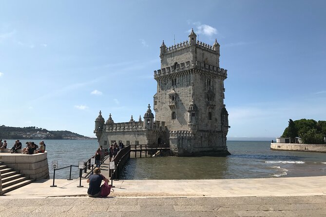 Lisbon: Rent a Scooter From 4h up to 7 Days Honda Pcx - Meeting and Pick-up Arrangements