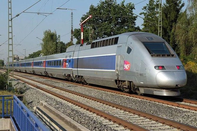 Loire Valley Day Tour From Paris - Inclusions and Amenities
