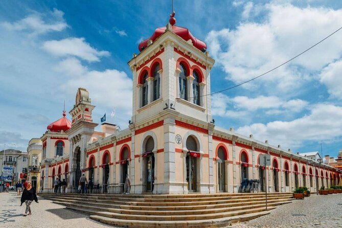 Loulé Market and Town Half-Day Bus Round Trip From Albufeira - Experiencing Loulés Charming Town