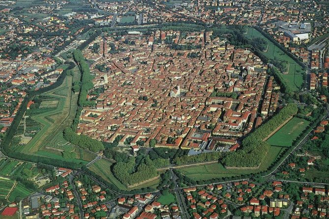 Lucca: Walking Tour of the City Centre and the Walls - Accessibility and Confirmation Details
