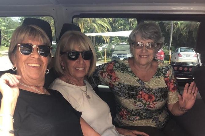 Luxury SUV Private Transfer R/T-Airport-Hotel-Airport- Playa Del Carmen - Pickup and Meeting Details