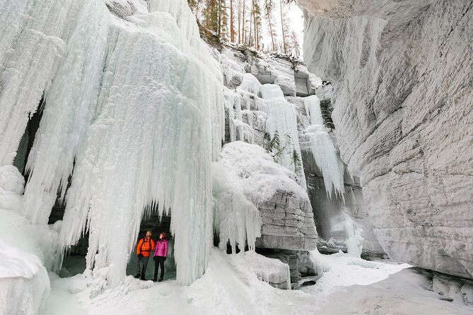 Maligne Canyon Icewalk - Guidance and Interpretation