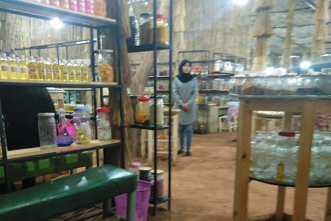 Marrakech Medina Tour and Moroccan Cosmetic Workshop - Discovering Moroccan Cosmetic Traditions