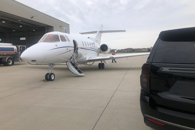 Meet and Greet Private SUV Transfer From ORD to Downtown Chicago - Vehicle Comfort and Features