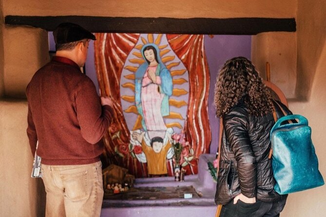 Mezcla De Culturas Walking Tour of ABQS Historic Old Town and Sawmill District - Exploring the Sculpture Gardens