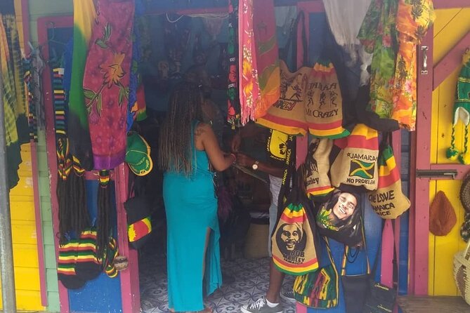 Montego Bay Highlight Tour Visit Local Community and See Local Stuffs - Shopping Experiences