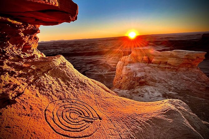 Moonscape Overlook Factory Butte and Bentonite Hills - Tour Details and Pricing