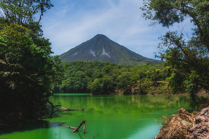 Morning Guided Hiking Tour to Arenal Volcano With Lunch - Itinerary and Logistics