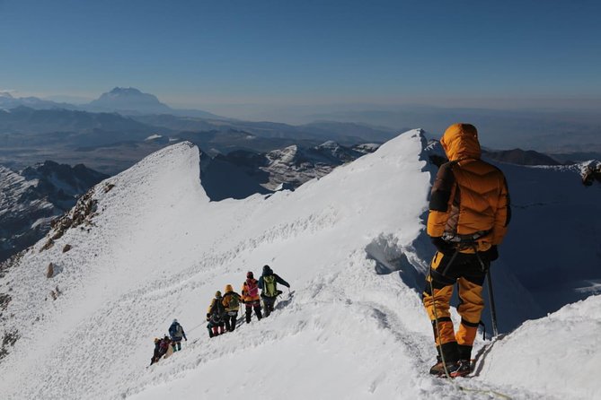 Mountaineering - Huayna Potosí 6088 - Included Equipment and Supplies