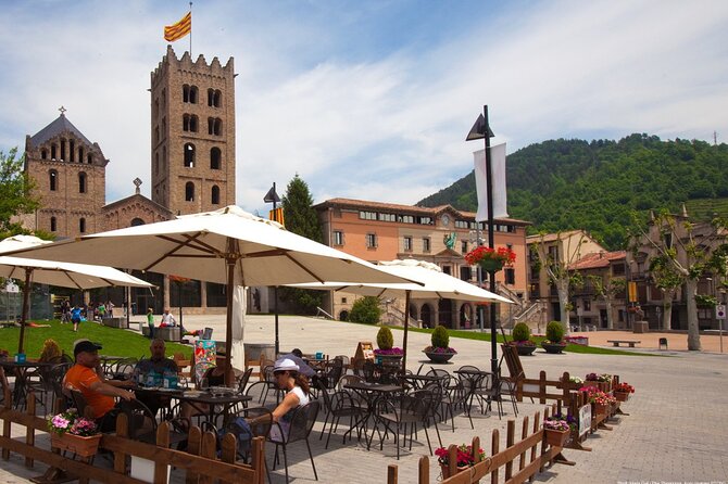 Mountains, Towns and Art Multiday Trip From Girona - Accommodation and Meals
