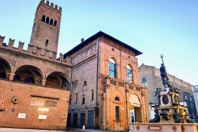 Murder Mystery in Bologna: Exploration Game and Tour - Meeting and End Points
