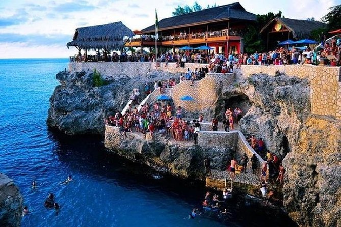 Negril Beach, Shopping, and Sunset at Ricks Café From Negril - Visit to Ricks Cafe
