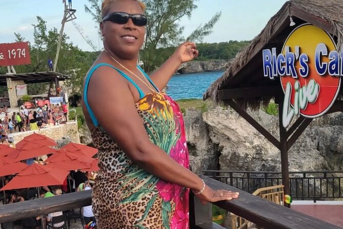 Negrils 7 Mile Beach, Margaritaville and Ricks Cafe COMBO Tour - Pickup Information